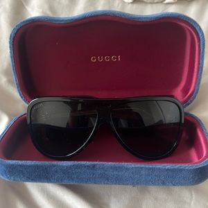 Gucci sunglasses, black
